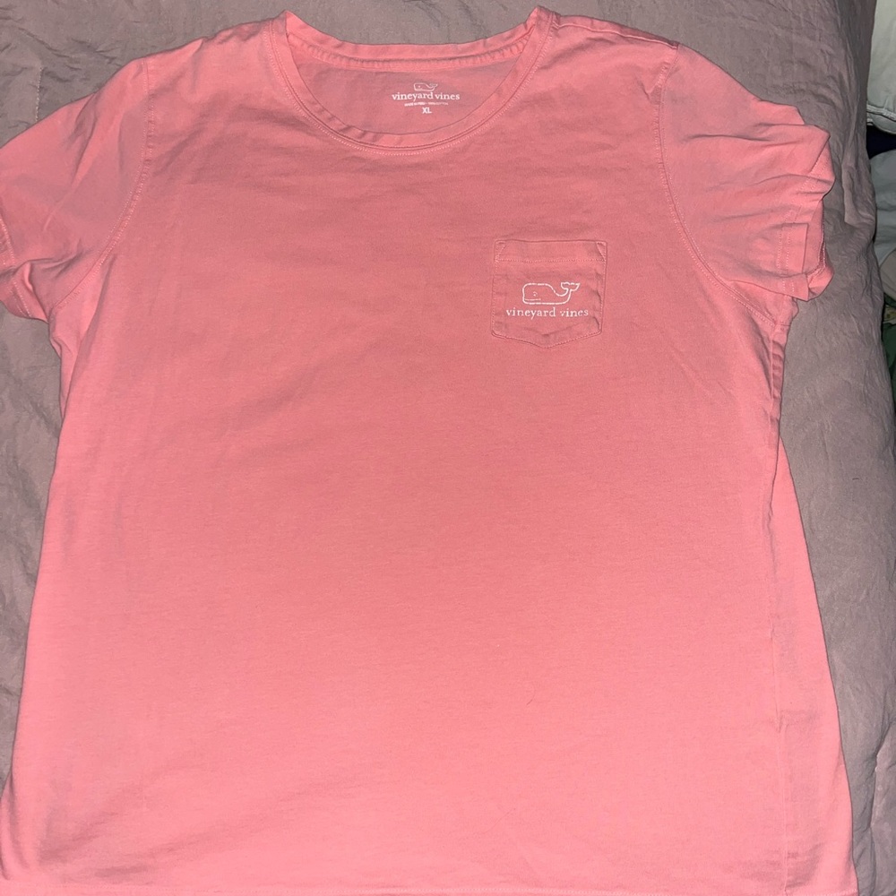 Womens XL Vineyards vines t shirt